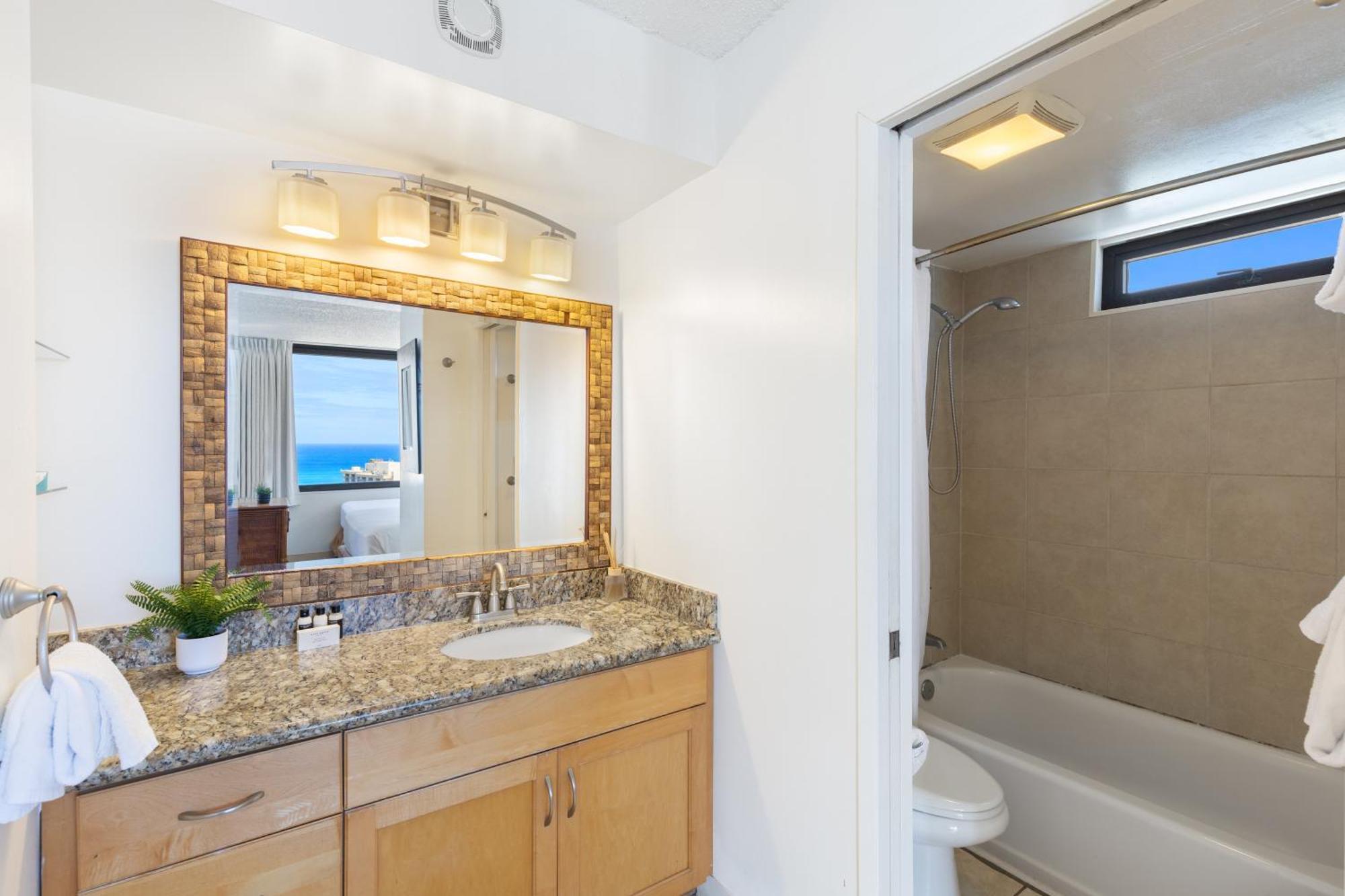 Beautifully Renovated 32Nd Floor Deluxe Ocean View Waikiki Condo Condo Honolulu Dış mekan fotoğraf